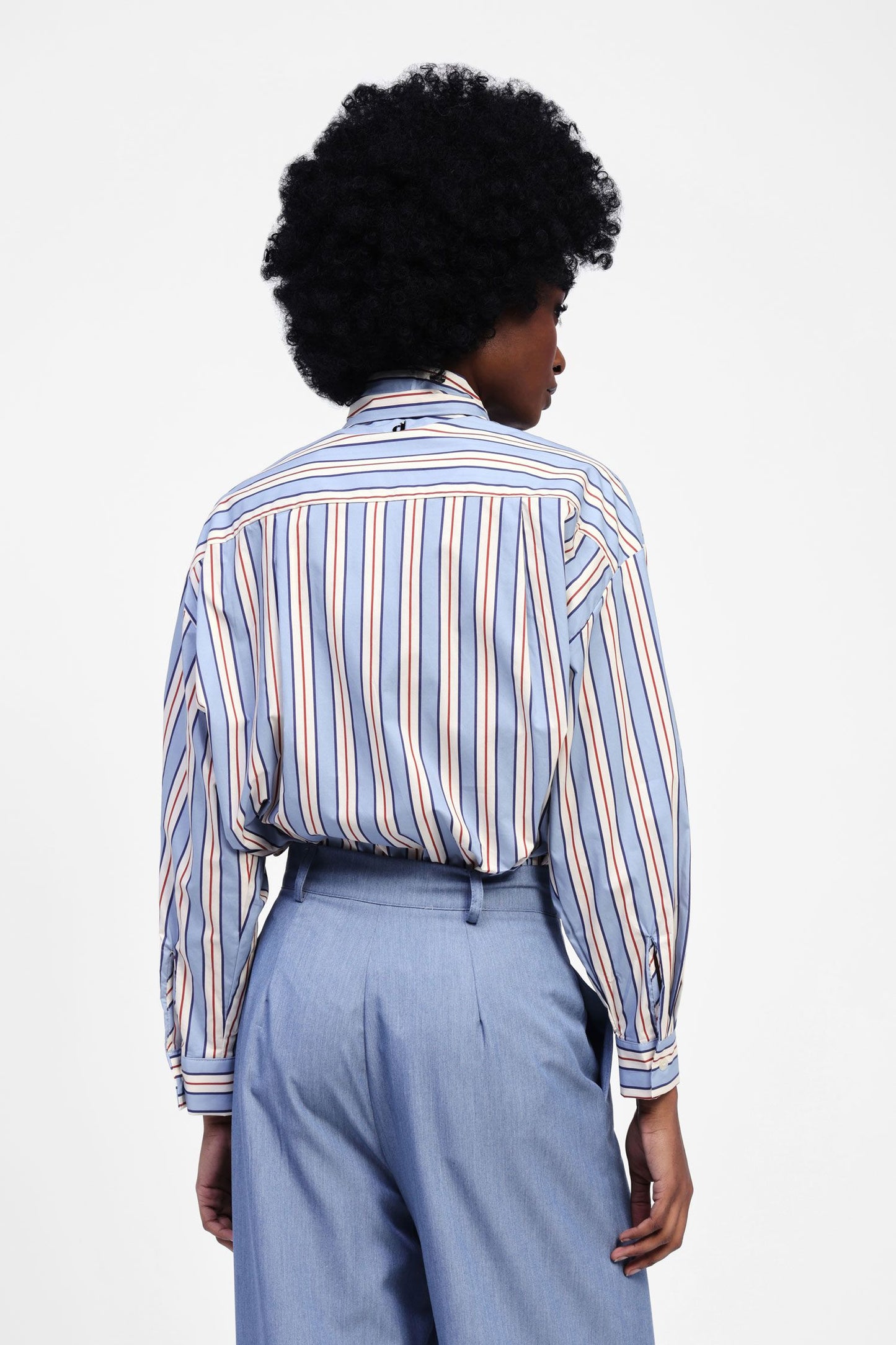 Camicia con fiocco e righe