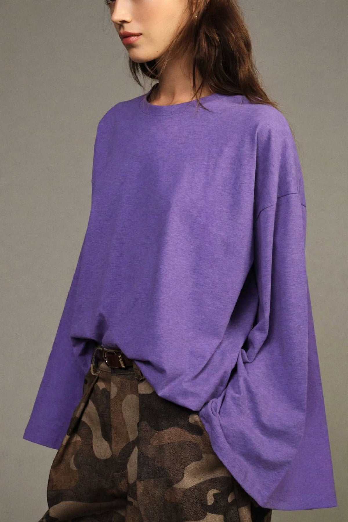 Top a maniche lunghe ampie con scollo tondo