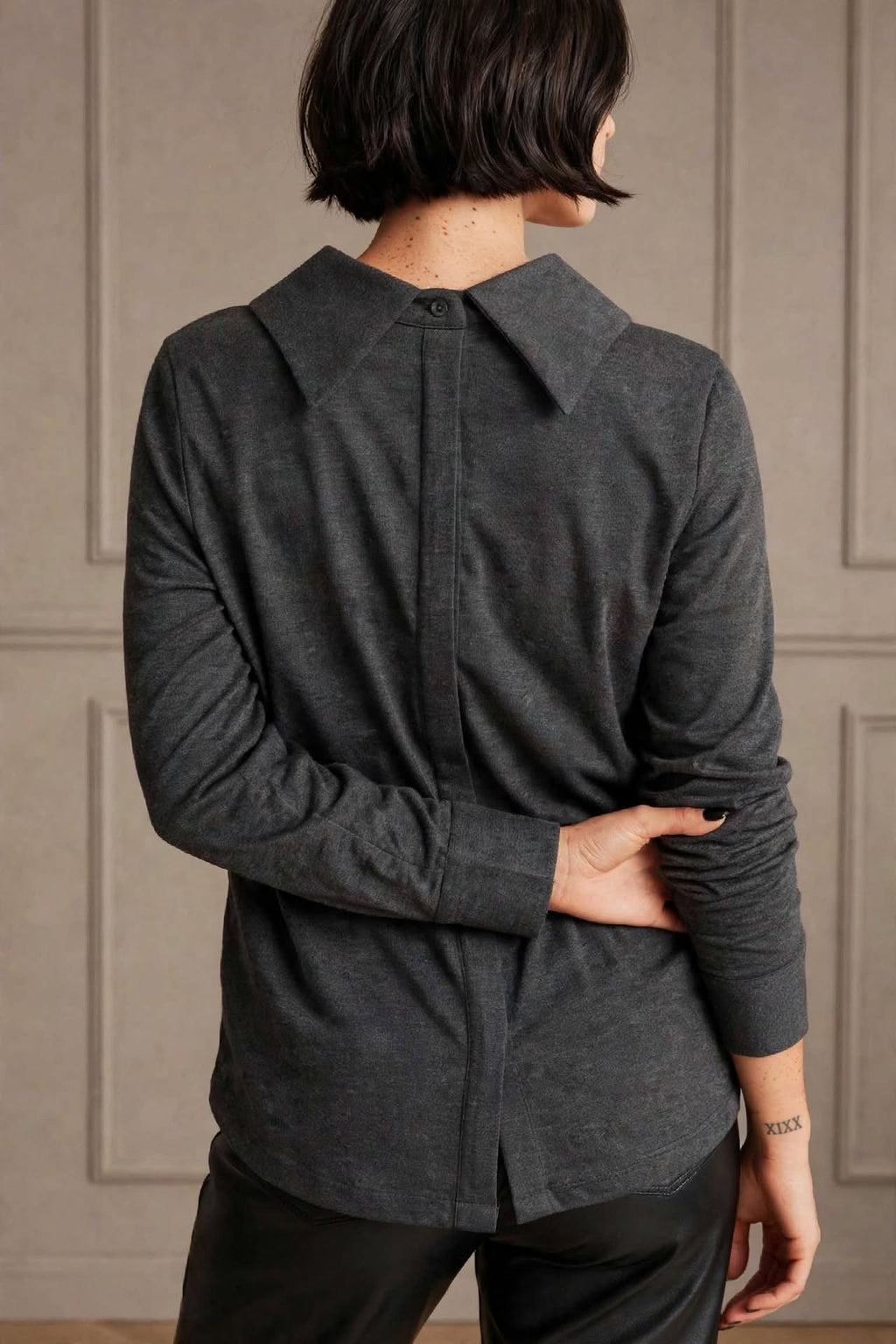 Camicia 100% Cotone Collo a Sciarpa e Colletto Punta -