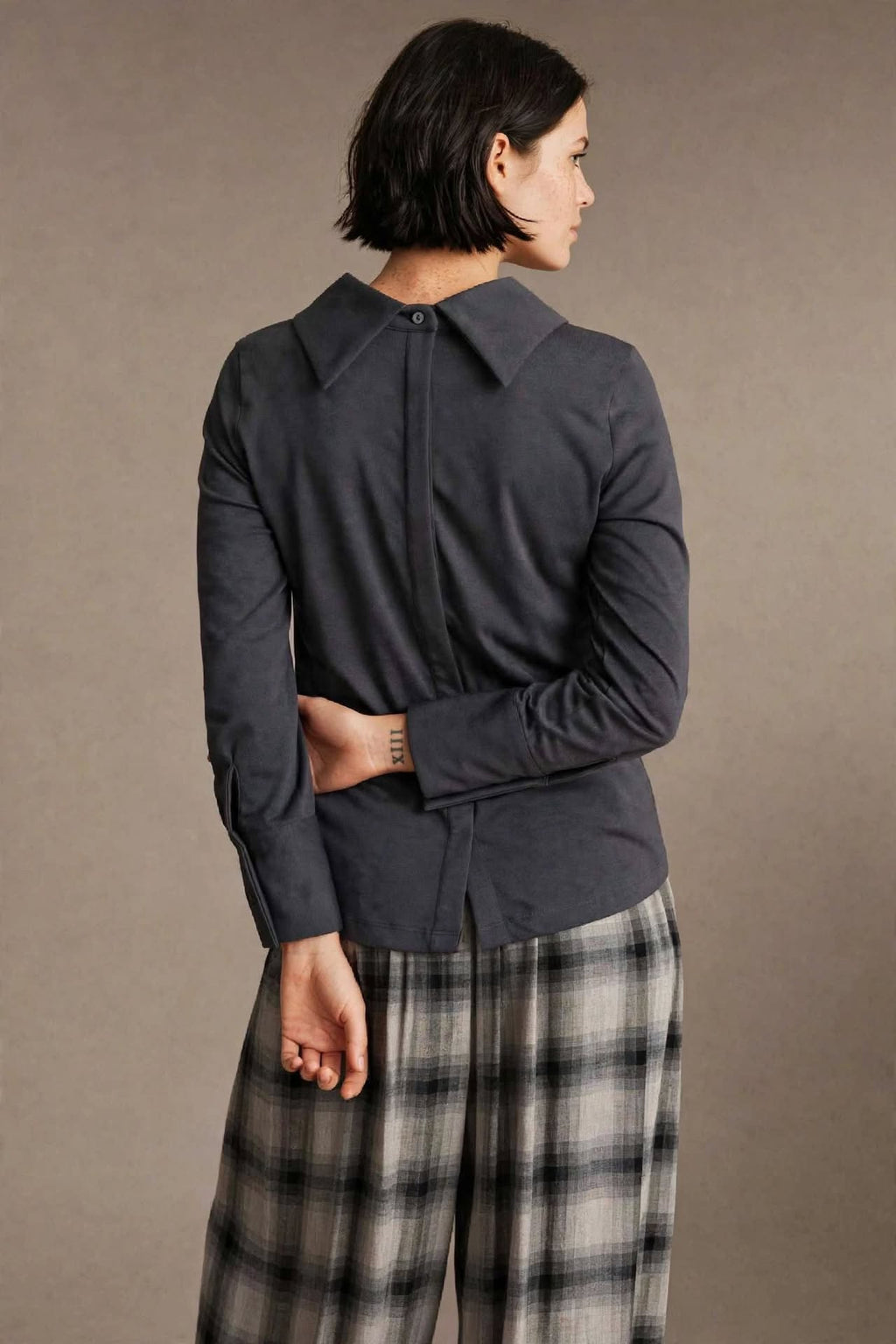 Camicia 100% Cotone Collo a Sciarpa e Colletto Punta -