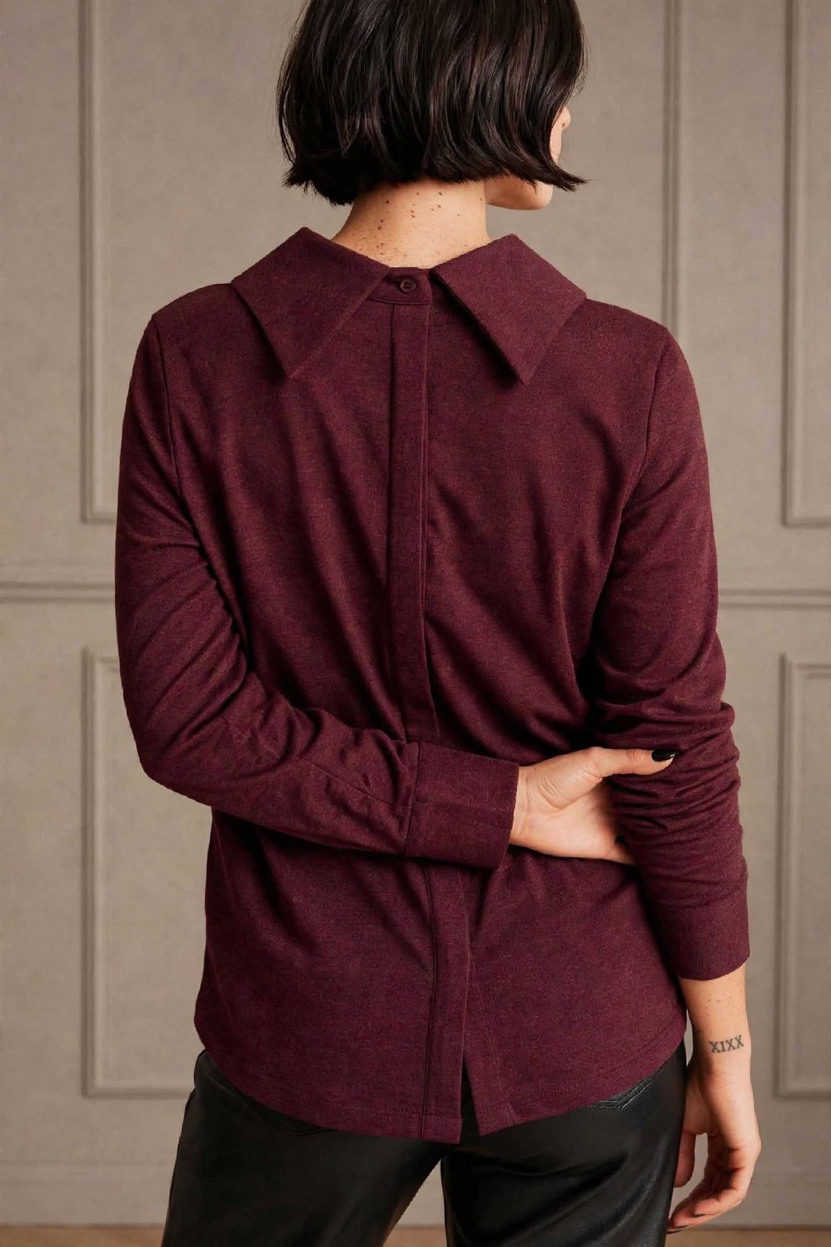 Camicia 100% Cotone Collo a Sciarpa e Colletto Punta -