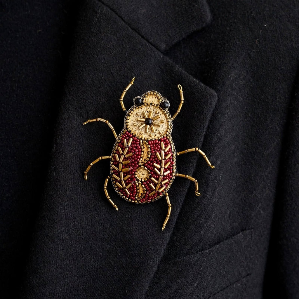 Spilla Scarabeo Bordeaux - Spilla Insetto Ricamata Bordeaux e Oro | BORDEAUX Beetle -