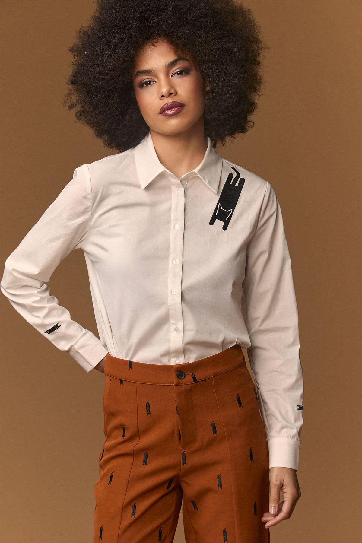 Moggie shirt: Blank
