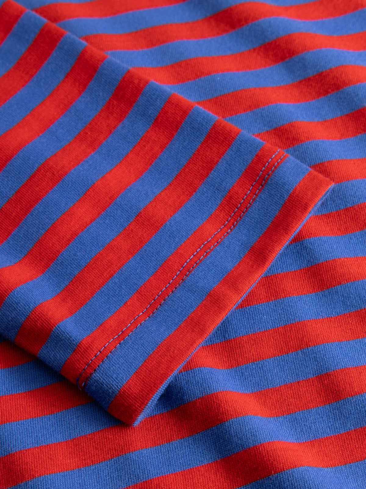 Maglia a maniche lunghe a righe in cotone biologico