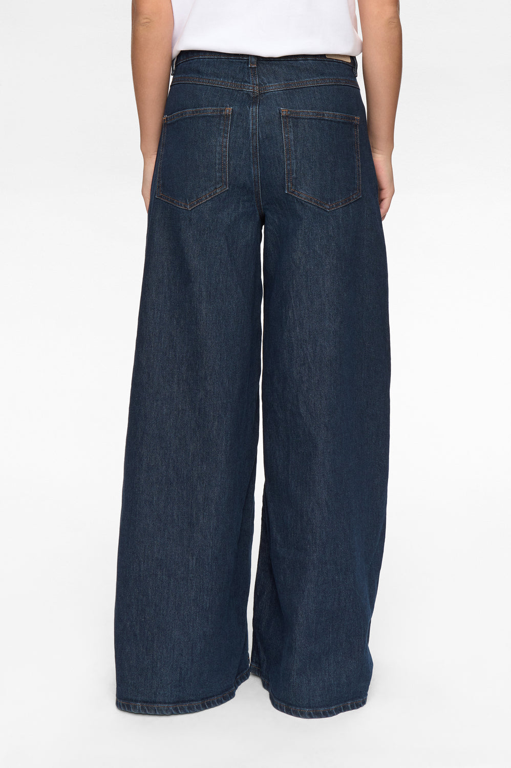 Extra Wide Leg