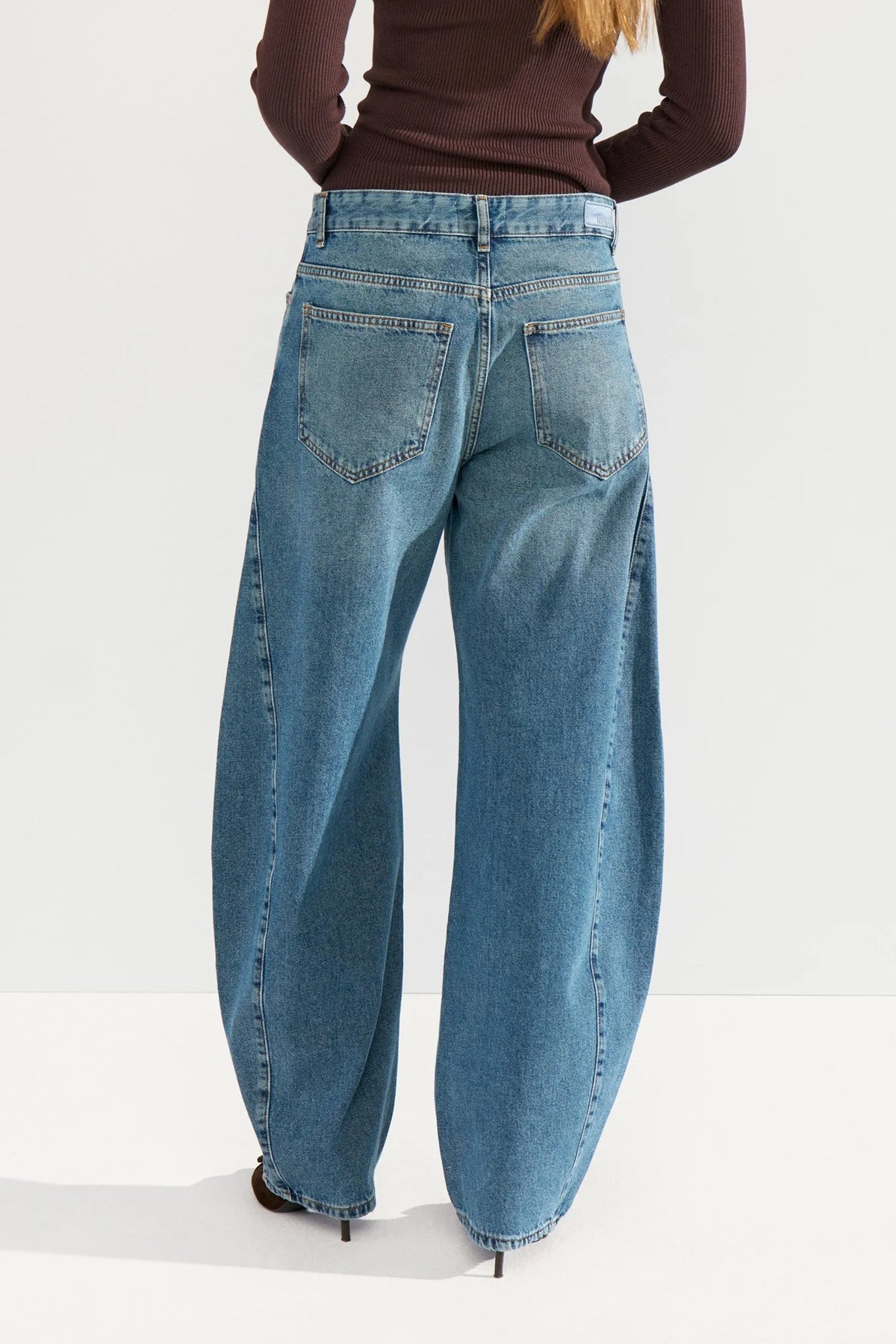 AMSTERDAM HR BARREL JEANS - P3013 - Medium Blue Denim
