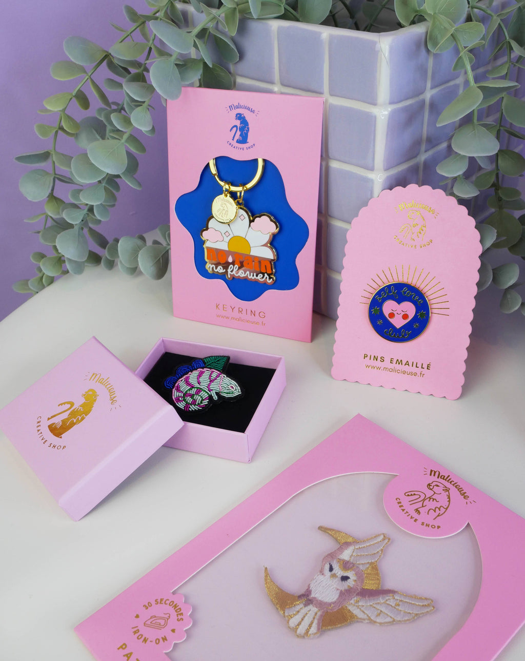 Spilla Sole Magico Ricamata a Mano in Cannetille - Mystic