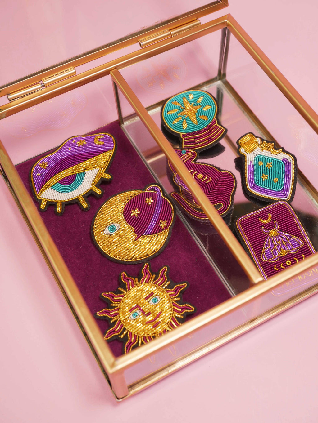 Spilla Sole Magico Ricamata a Mano in Cannetille - Mystic