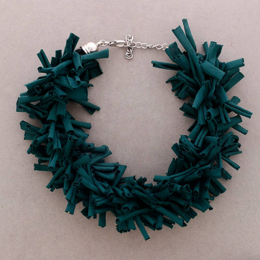 Collana con Frange in Tessuto: Verde