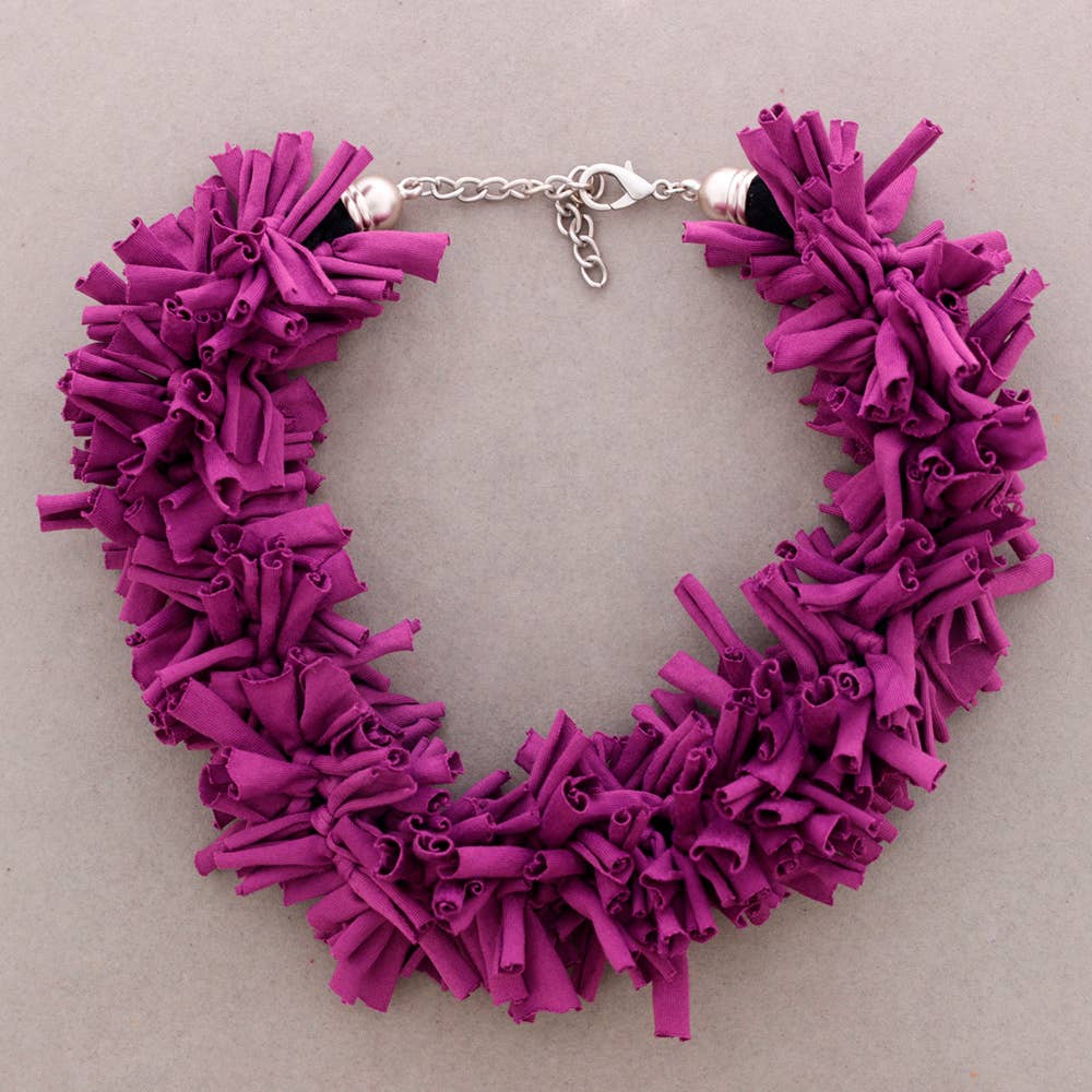 Collana con Frange in Tessuto: Fucsia