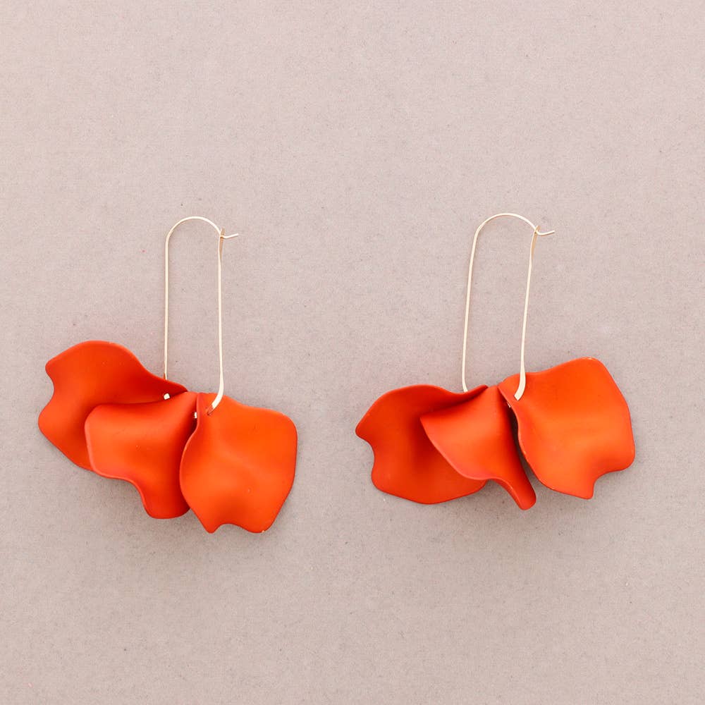 Orecchini a cerchio con petali in resina: Arancia