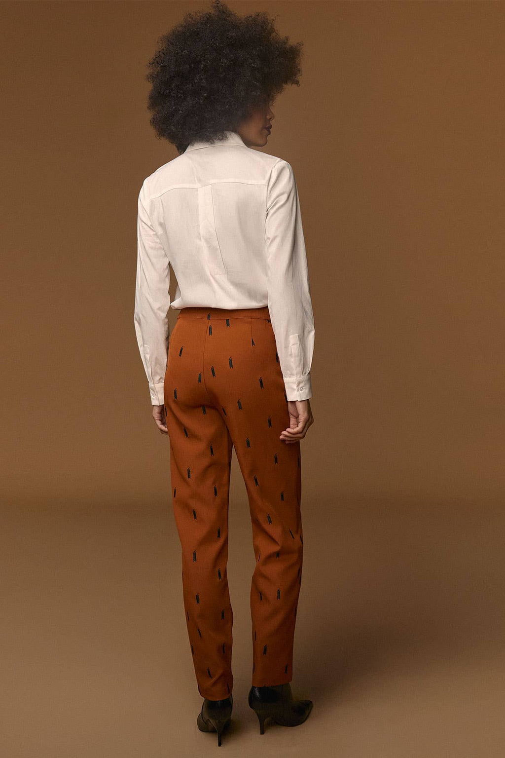 Moggie shirt: Blank