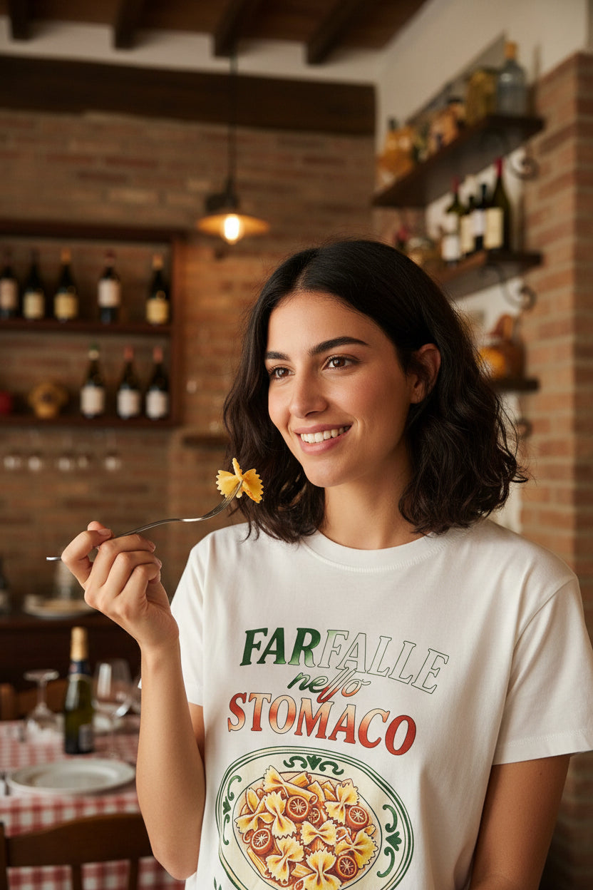 Farfalle nello stomaco tee