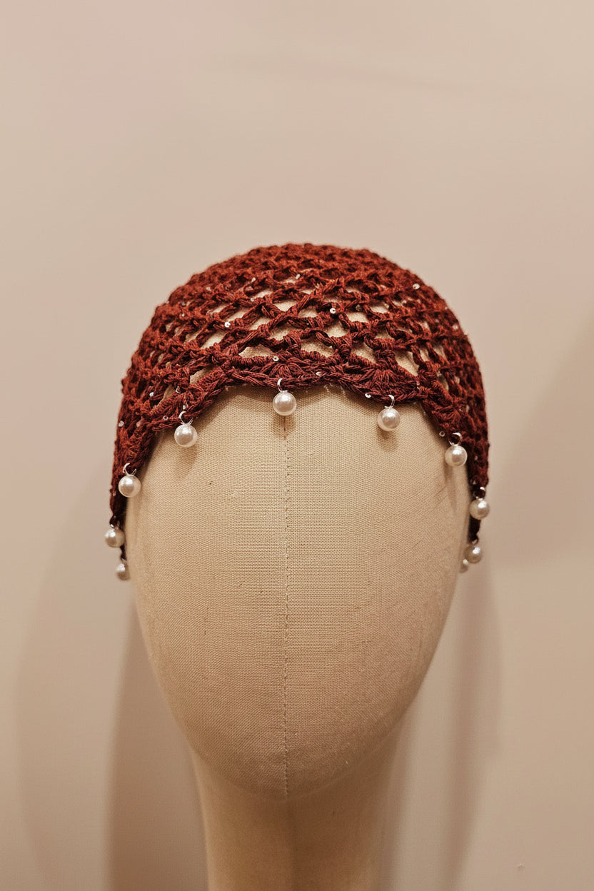 Cappello in uncinetto con perline e lurex