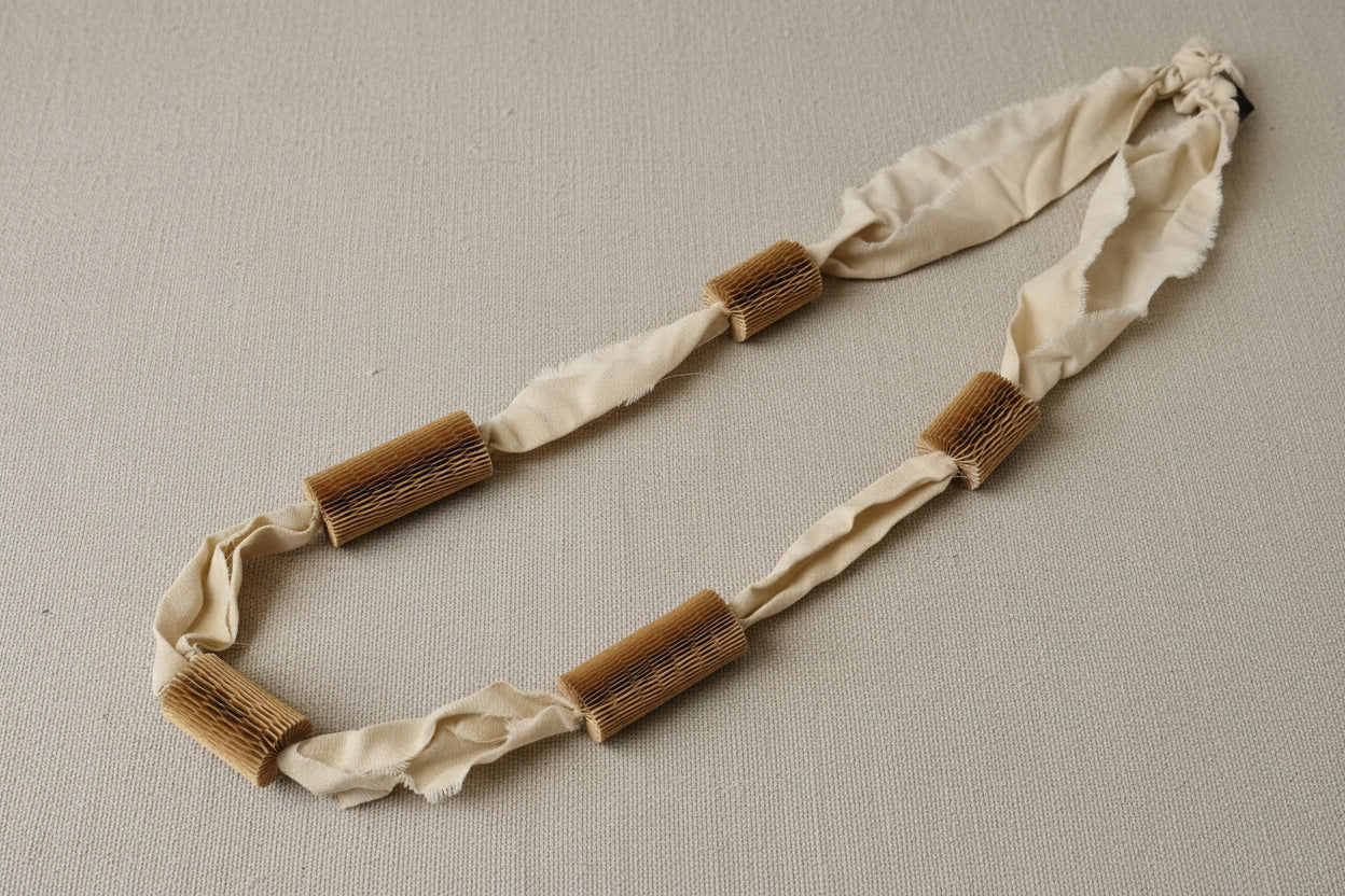 Collana in Carta
