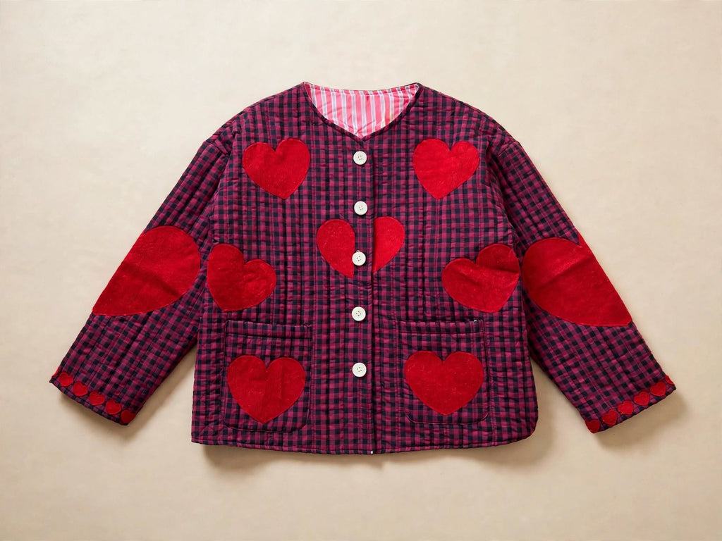 GIACCA BOMBER QUADRETTI CON CUORI ROSSI