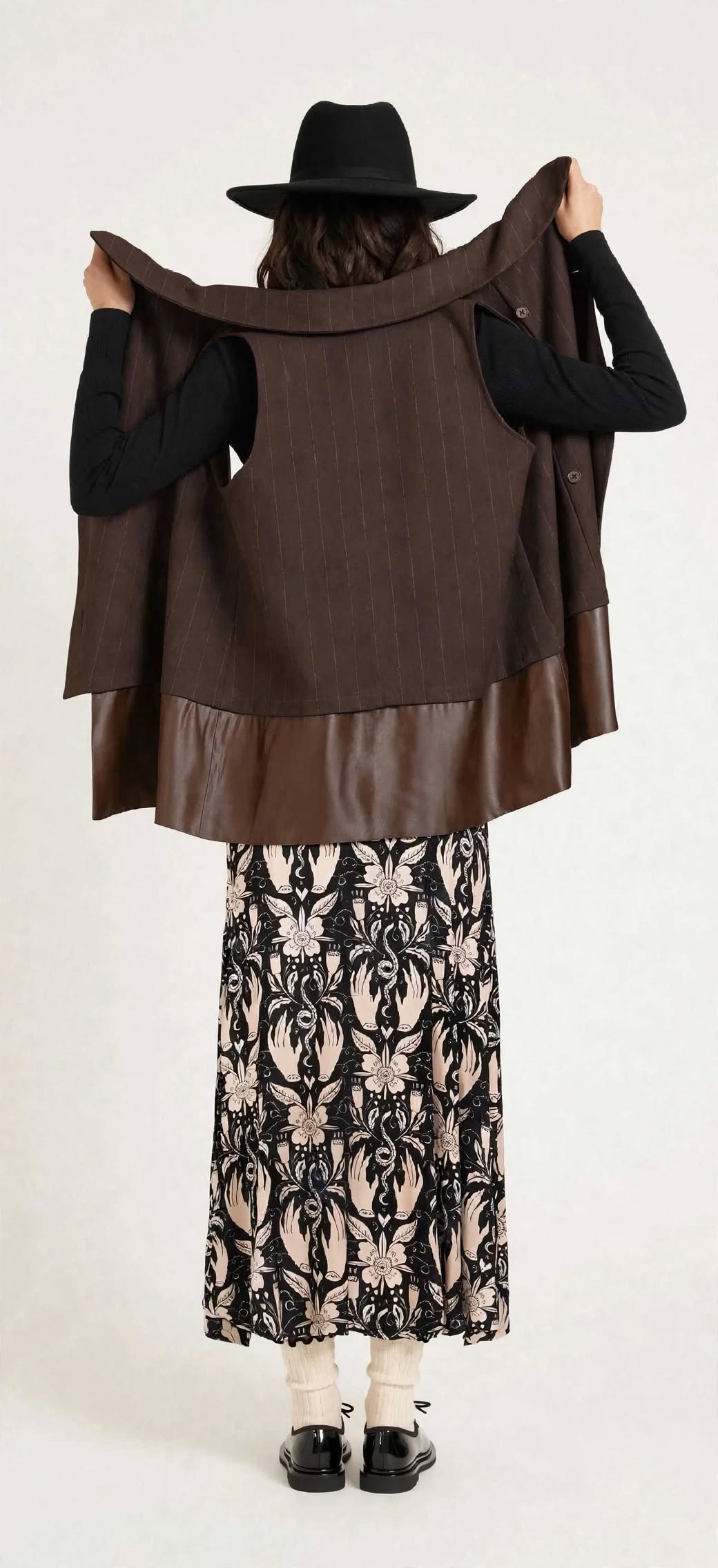 GILET GESSATO CON ORLO IN RASO