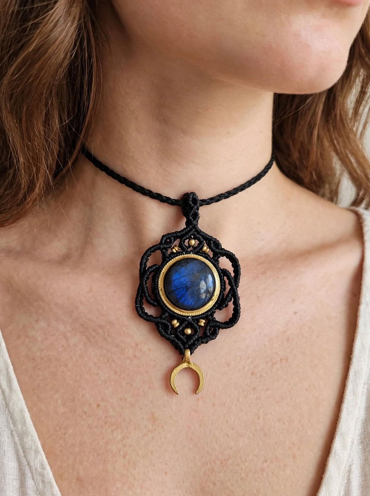 LUNA - Choker Amuleto in Labradorite