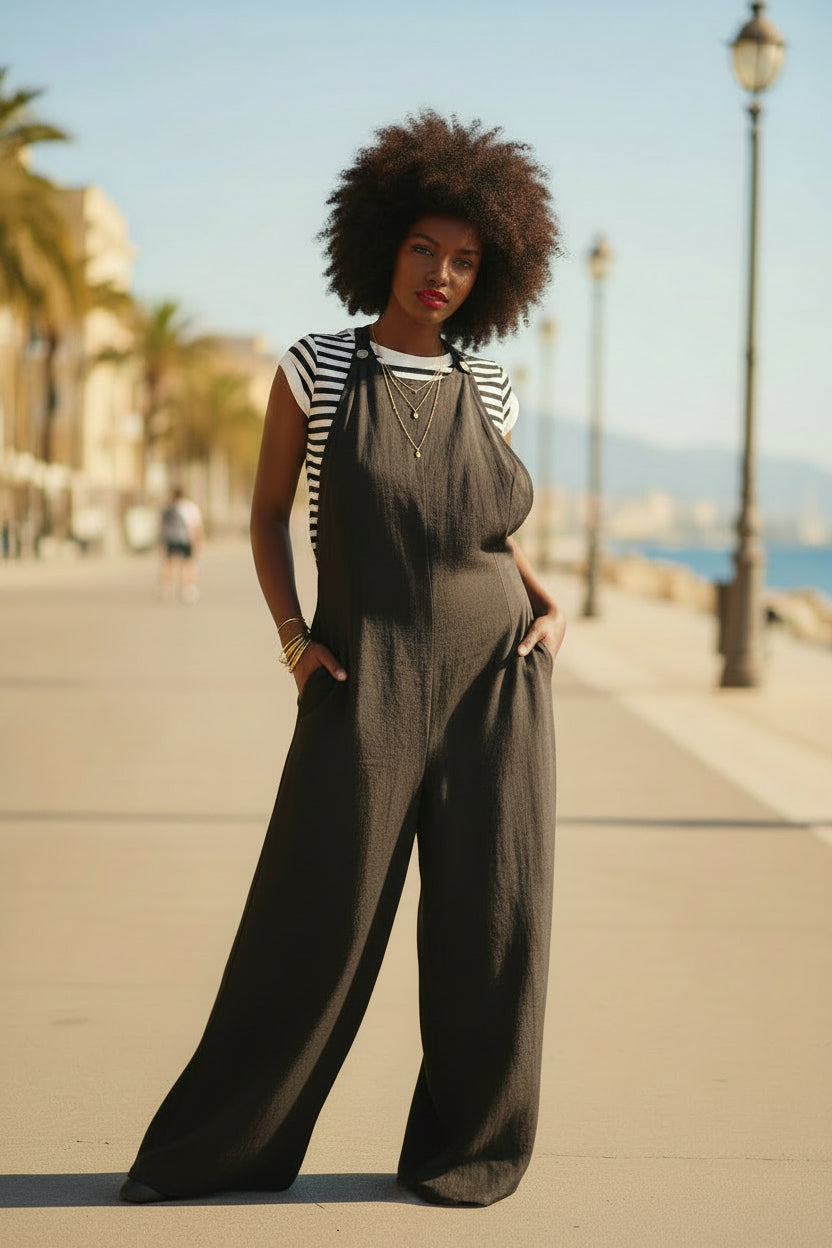 Overall ampio con spalline e fondo elasticizzato.