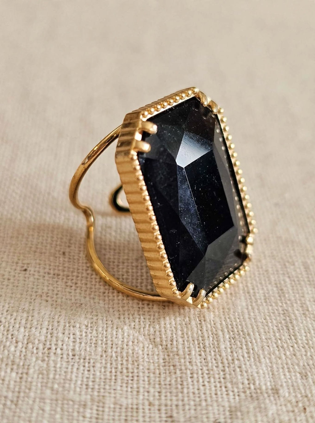 Anello regina Nera