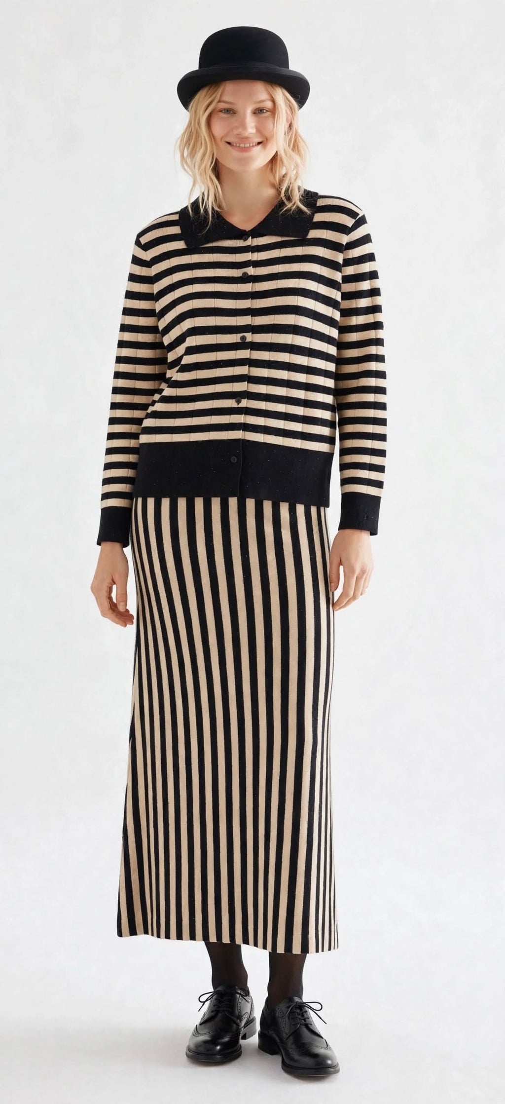 Gonna Midi a Righe Nere e Beige in Maglia Lurex