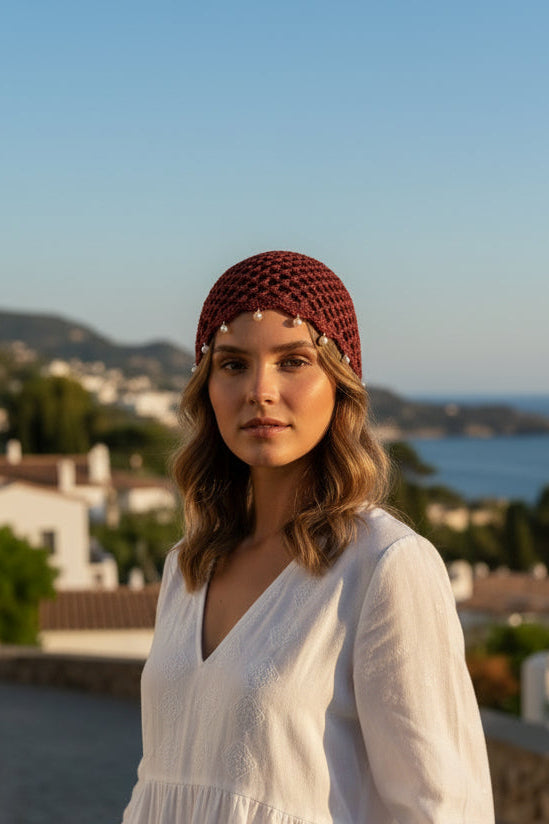 Cappello in uncinetto con perline e lurex