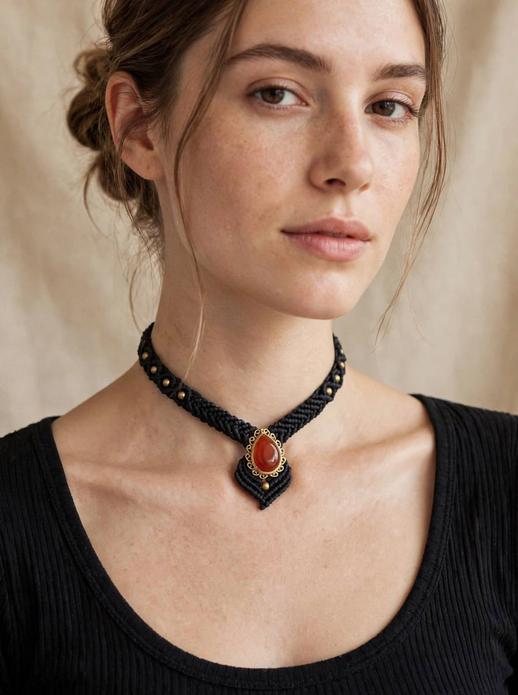 KALI DROP - Choker Macramè Nero e Corniola Rossa