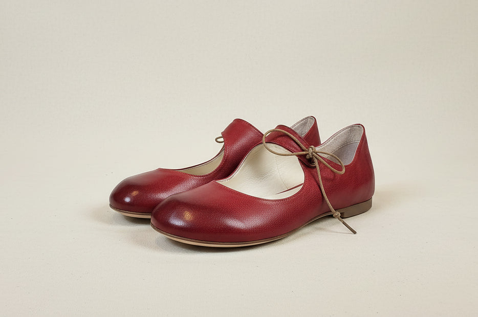 Ballerina rubino laccio canvas