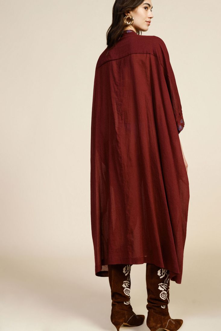 Abito midi con bottoni e maniche 3/4 ricamate