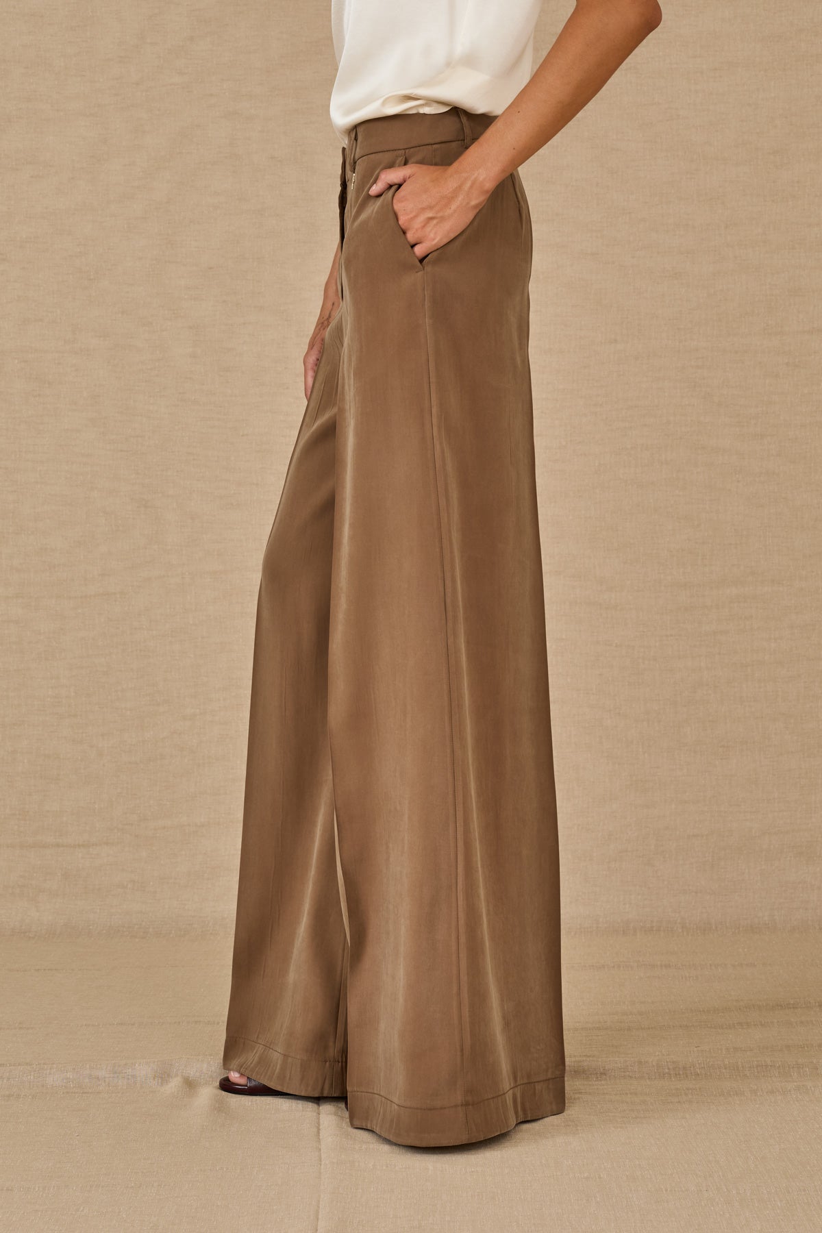 Pantalone fluido a palazzo