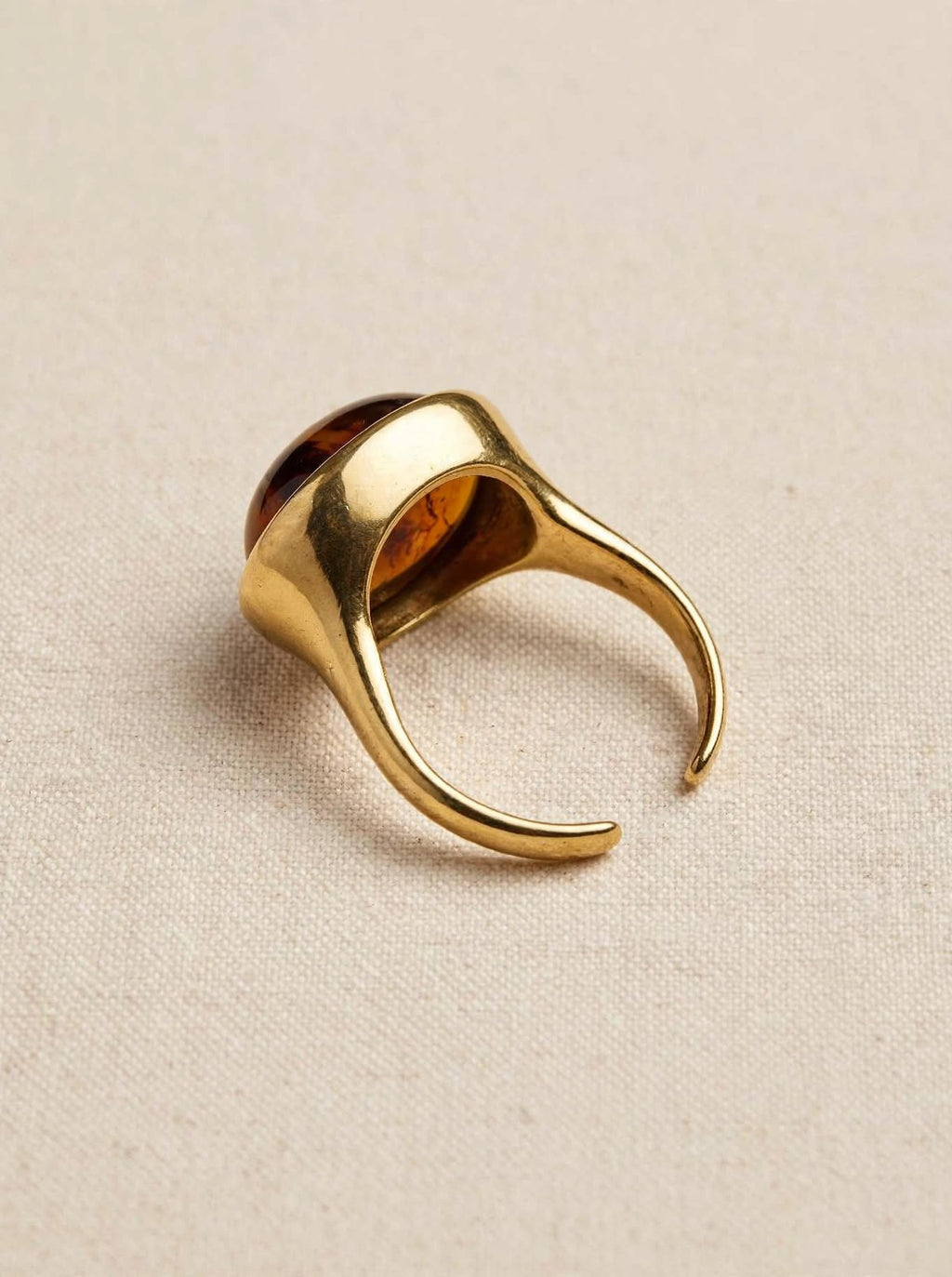 ANELLO OTTONE DORATO PIETRA AMBRA OVALE