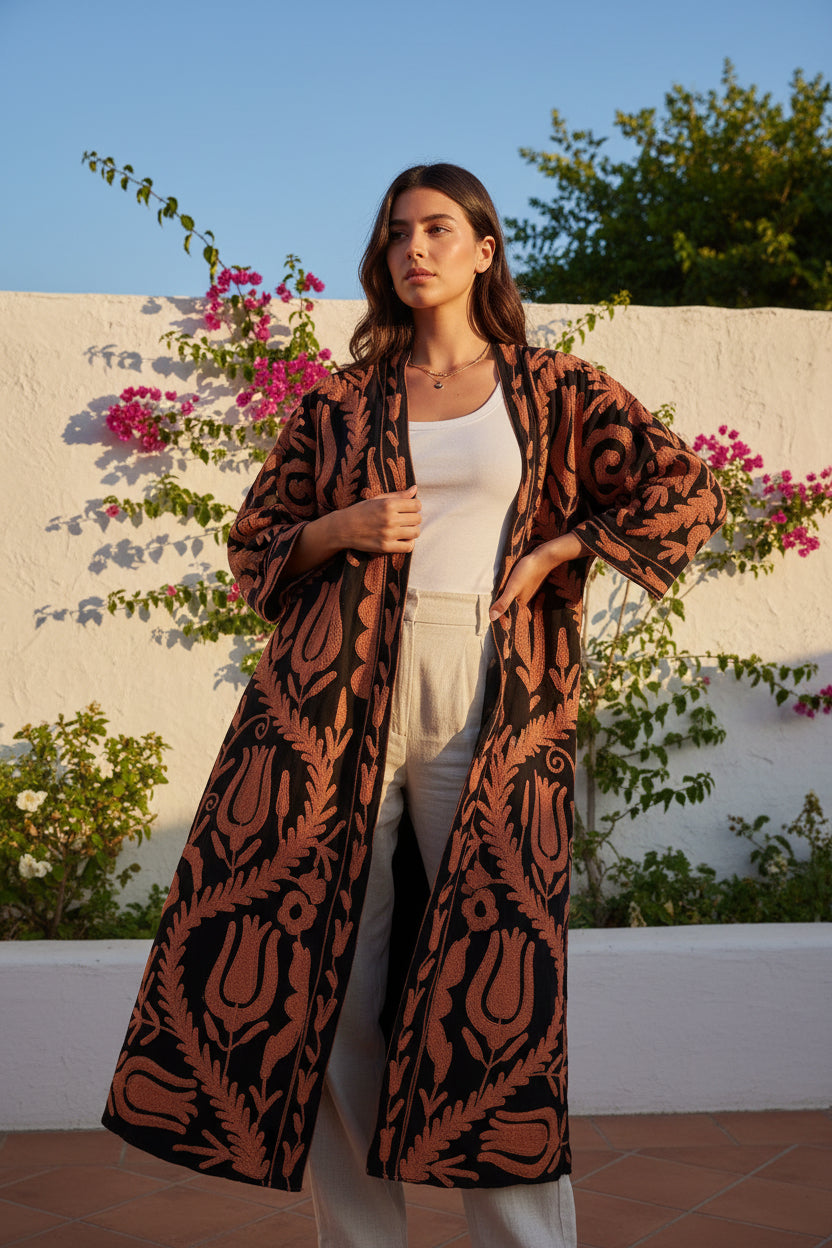 Kimono indiano Ricami base nera