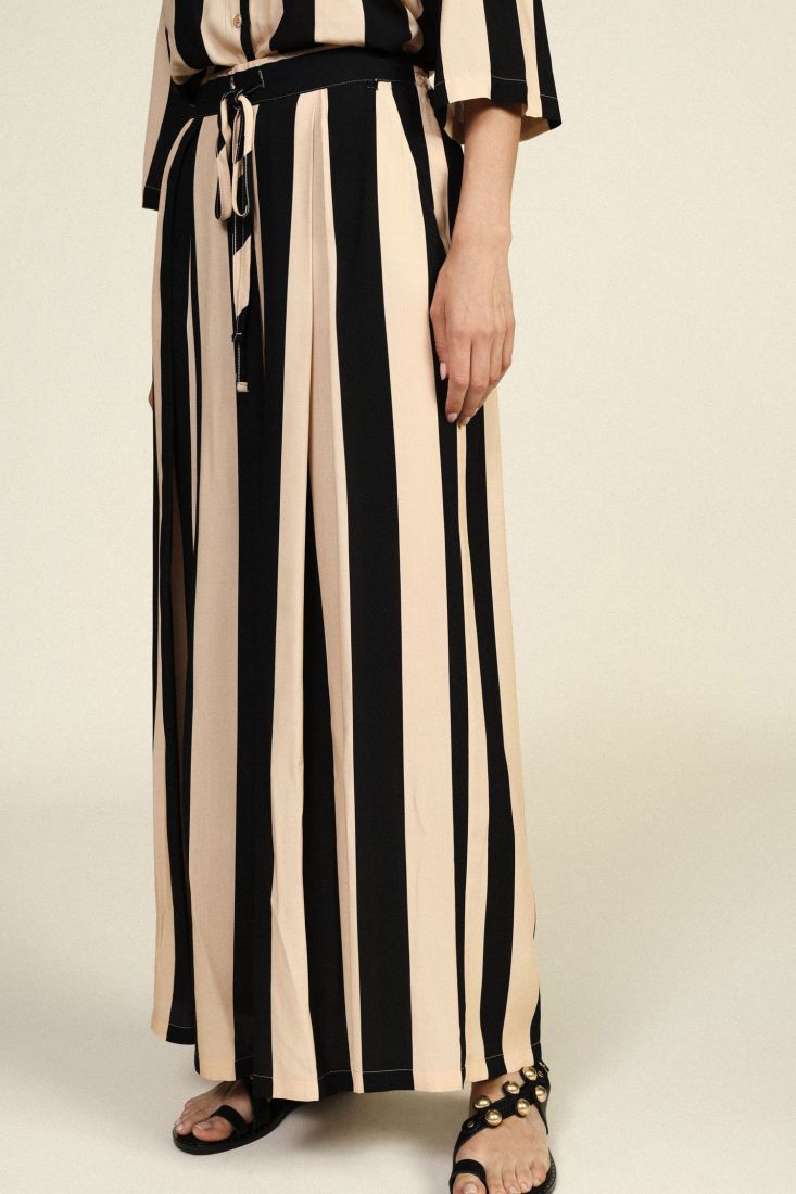 Pantaloni palazzo a righe con cintura