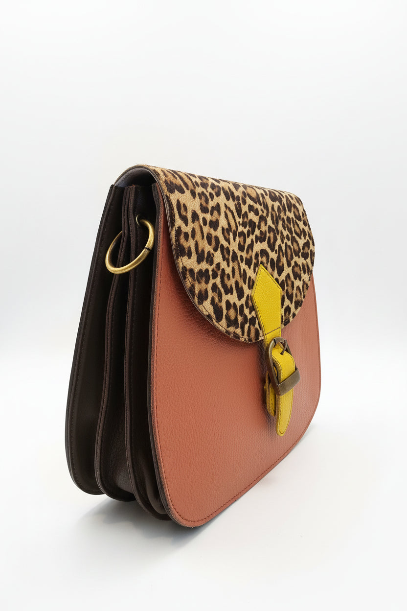 Borsa mezzaluna rosa antico gheo fibia gialla