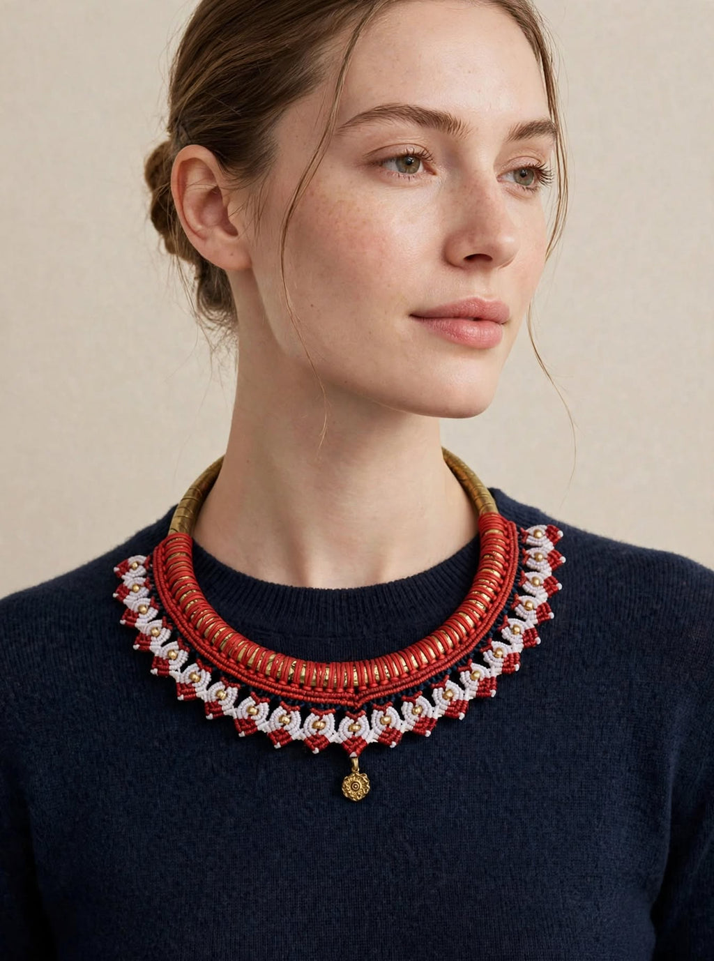 La regina rossa - Collana choker etnica fatta a mano