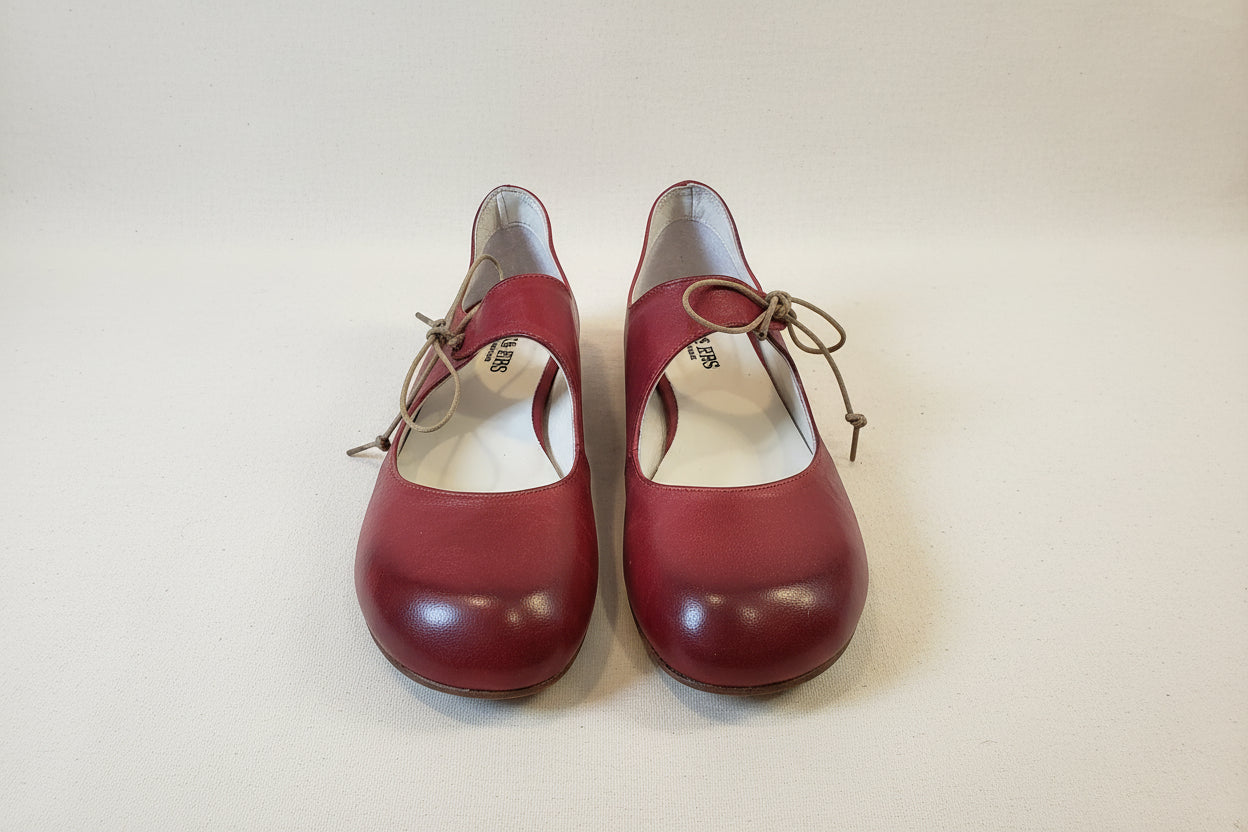 Ballerina rubino laccio canvas