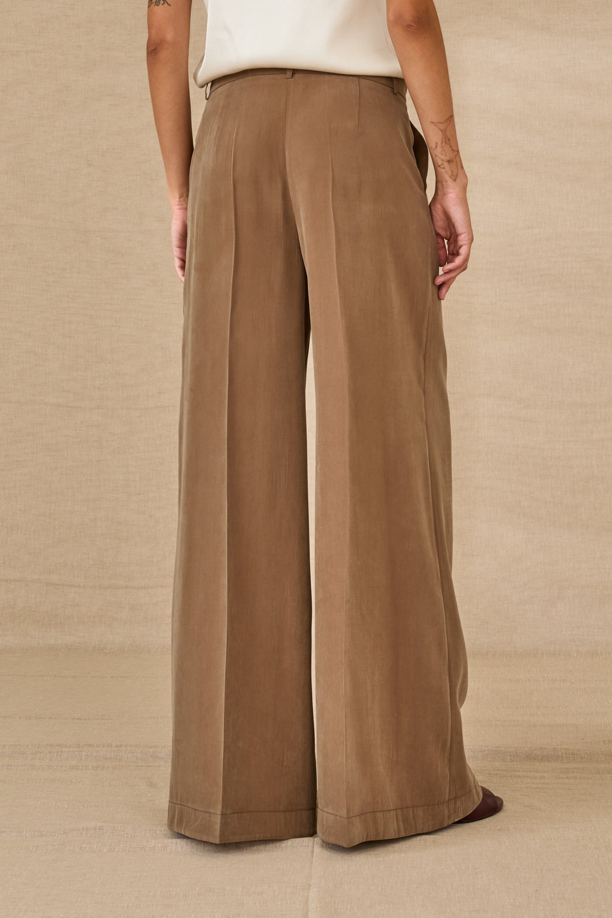 Pantalone fluido a palazzo