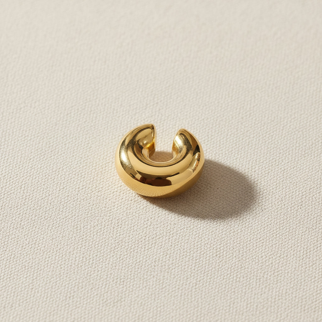 Ear cuff " C " dorato  maxi