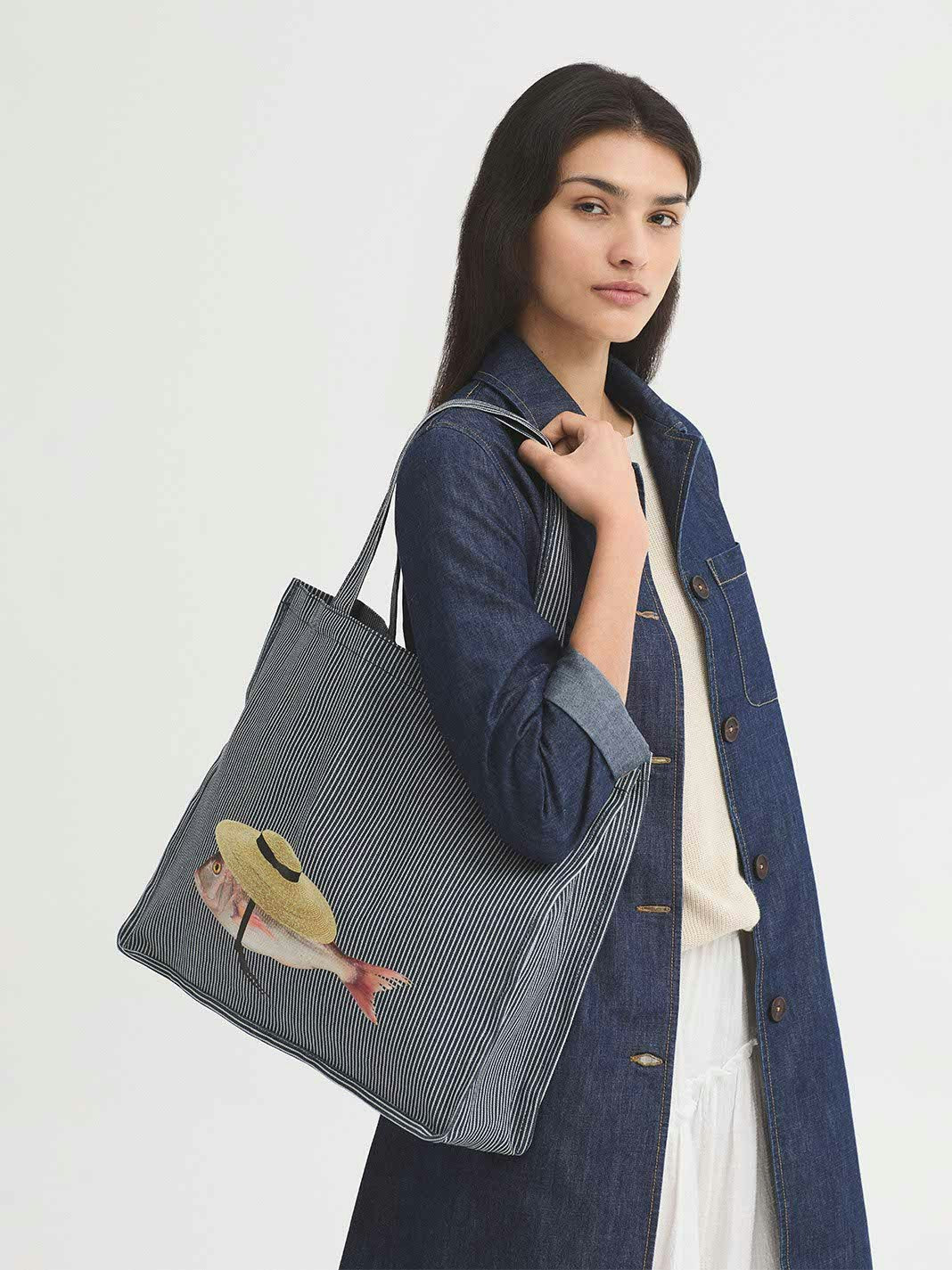 Borsa a righe con stampa di pesce