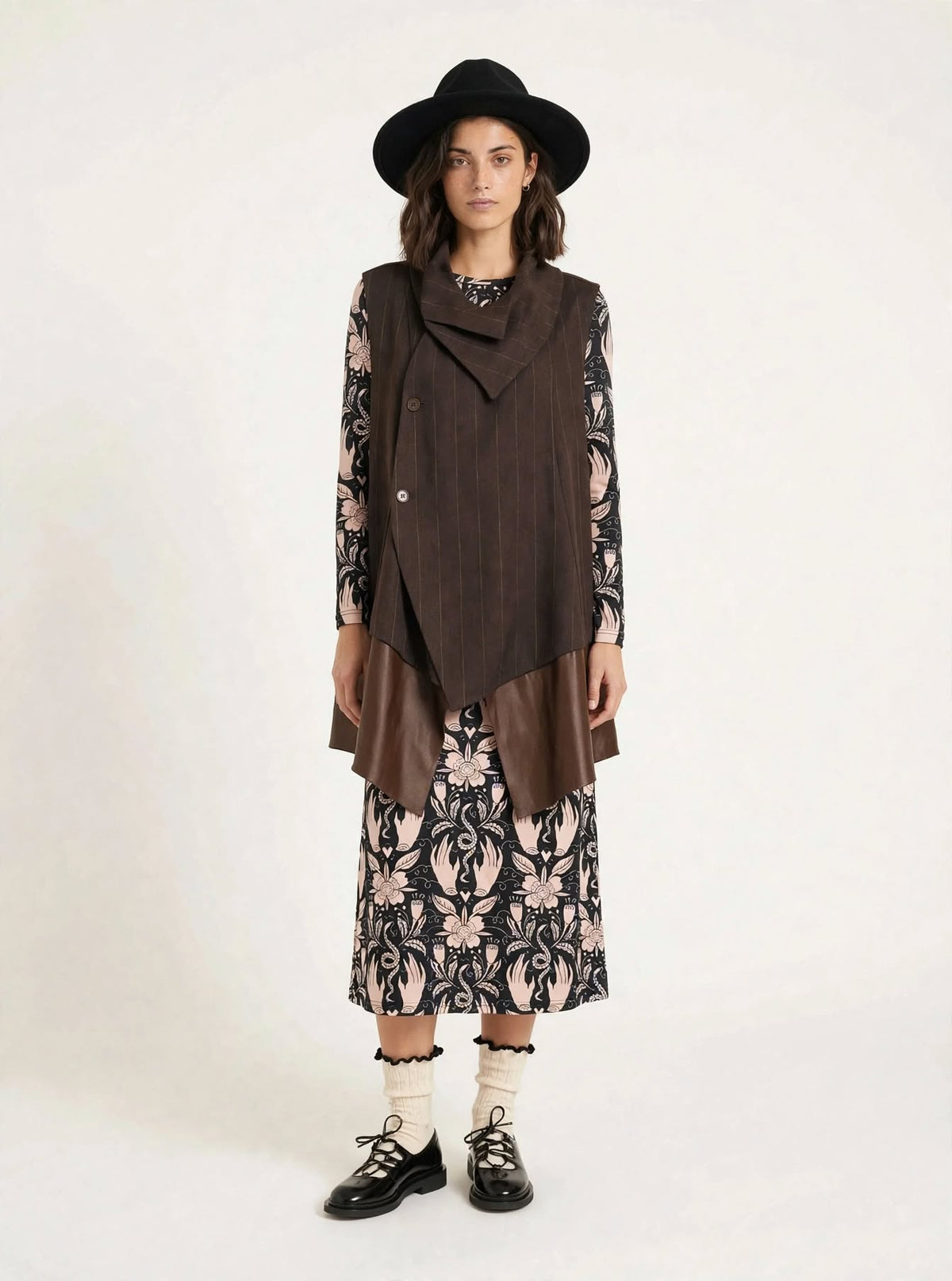 GILET GESSATO CON ORLO IN RASO