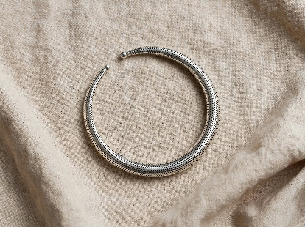 Choker Rigida Traforata - Placcata Argento -