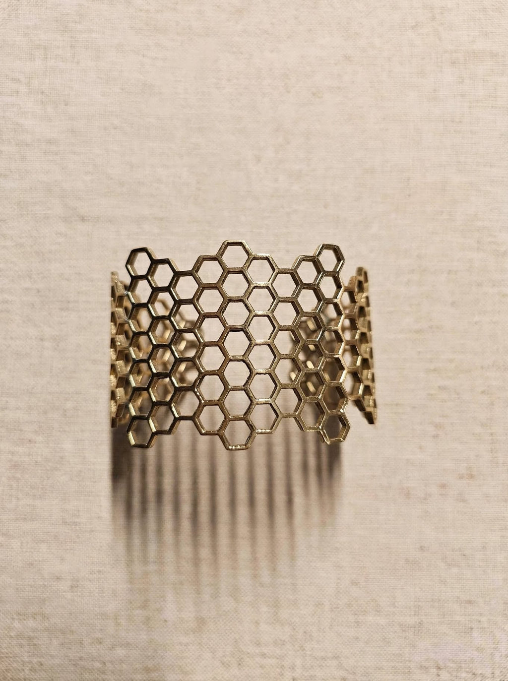 HONEYCOMB CUFF - Architettura da indossare