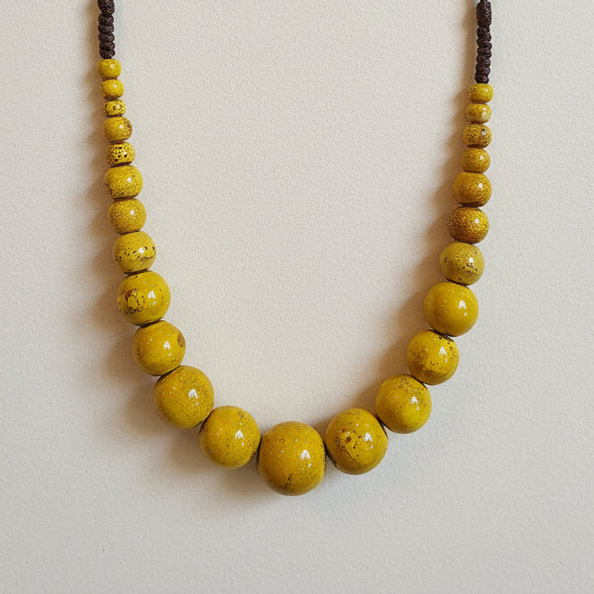 Collana " maia" in ceramica senape
