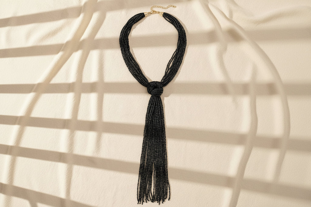 Collana cravattino perline nera
