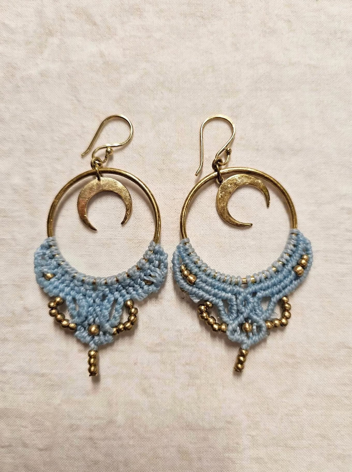 Orecchini CHANDRA LUNA - azzurro polvere 🌛