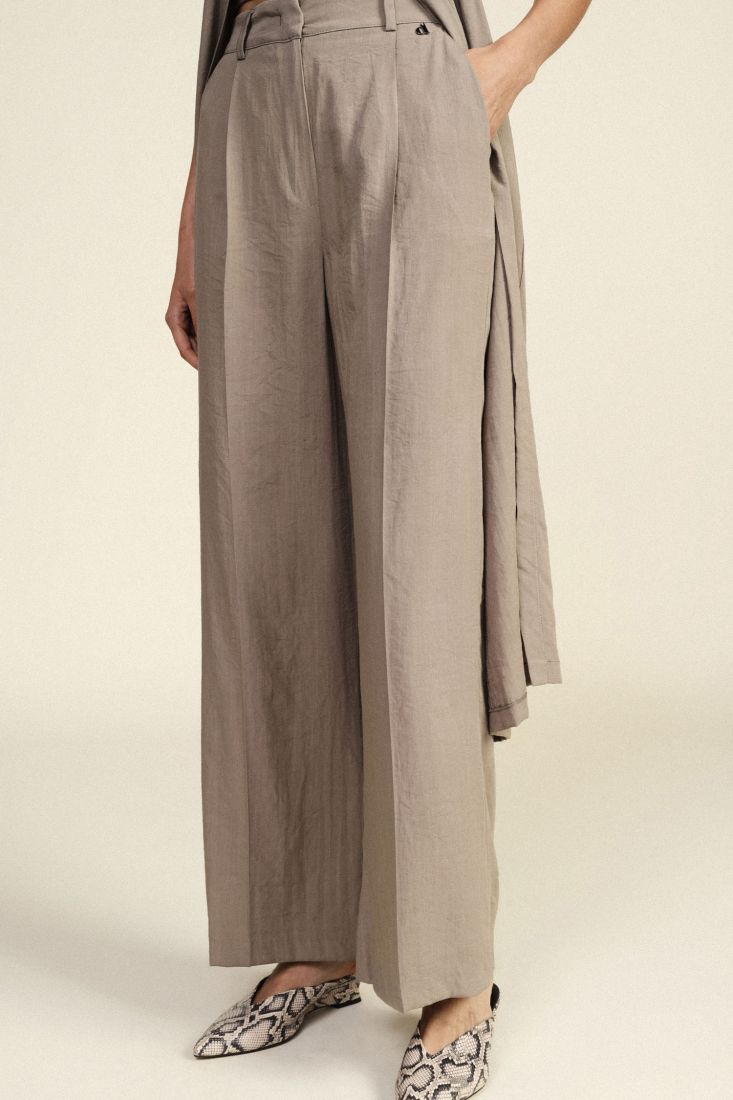 Pantaloni palazzo vita alta con pince frontali
