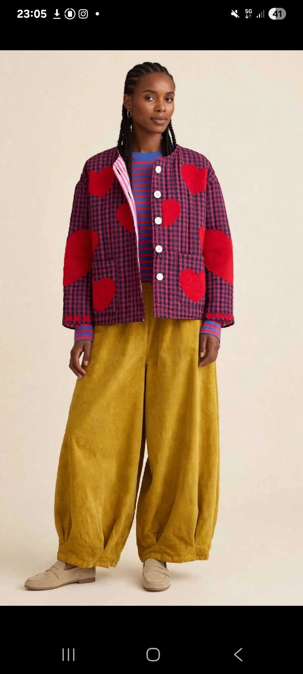 GIACCA BOMBER QUADRETTI CON CUORI ROSSI