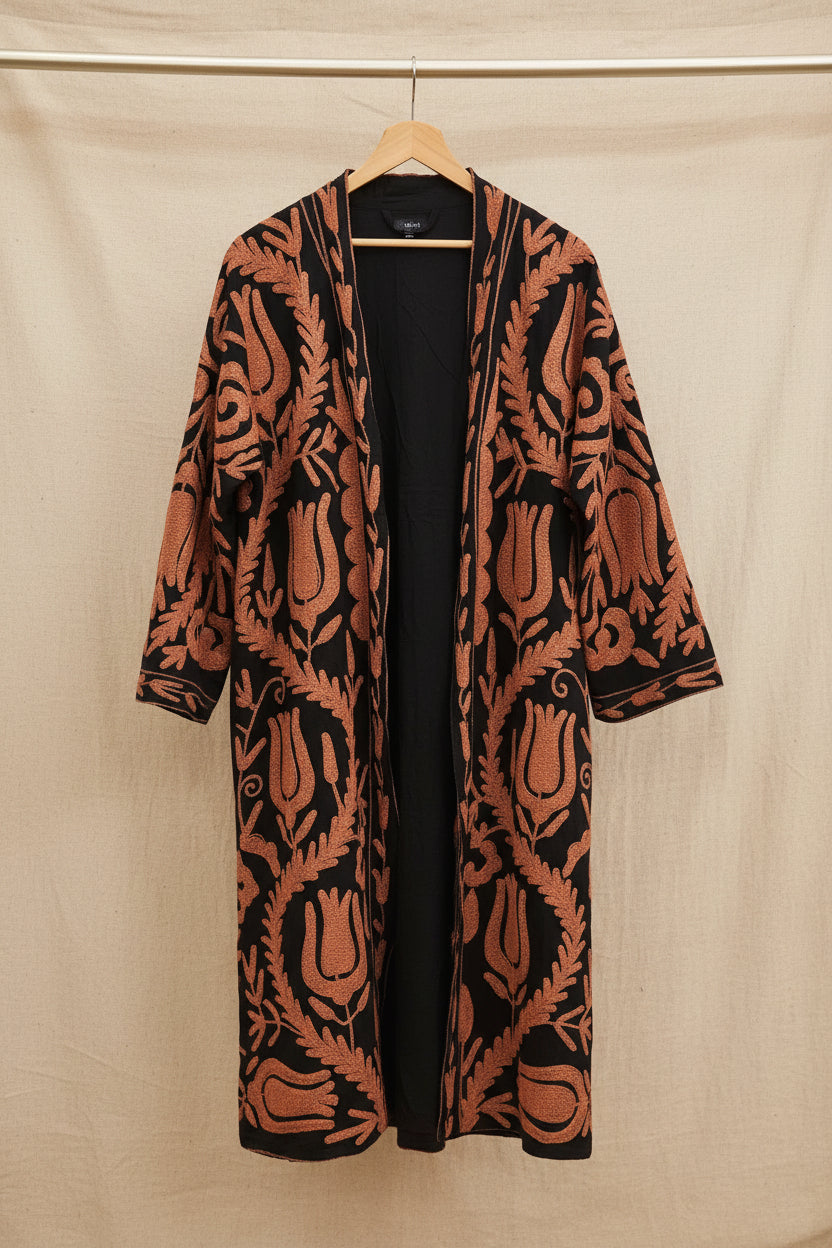 Kimono indiano Ricami base nera