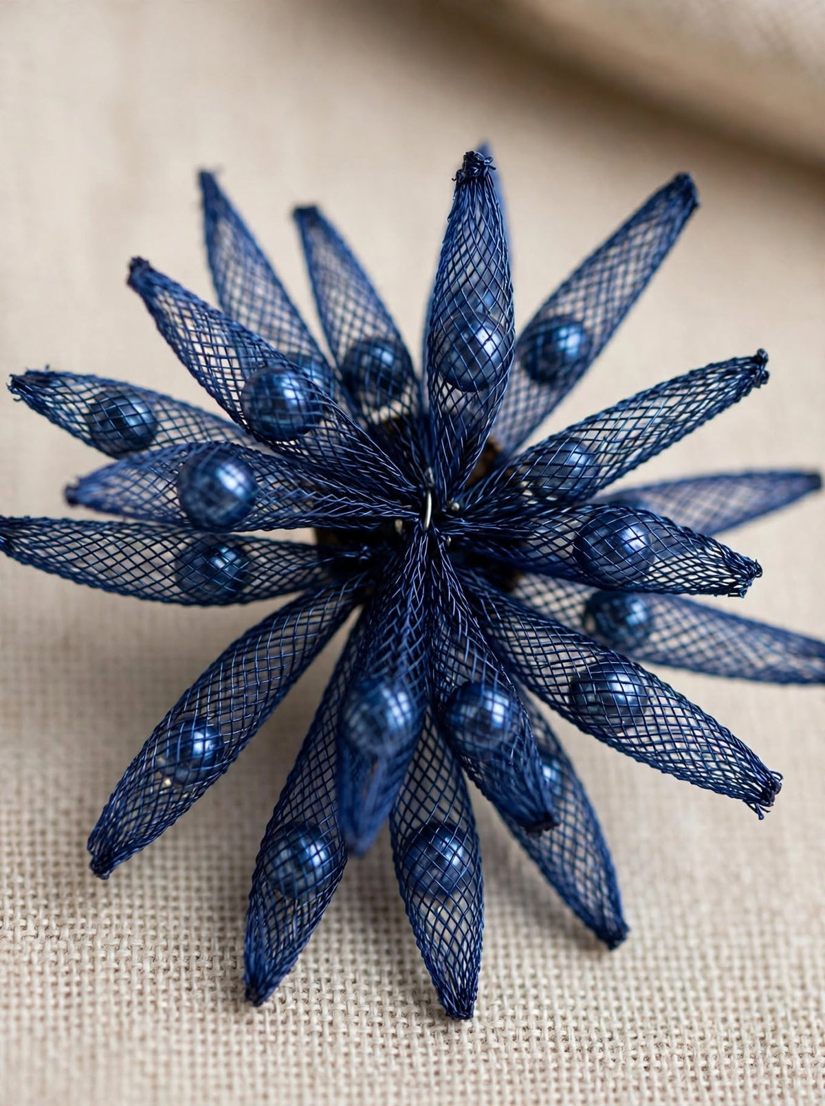 STELLA BLU - Orecchini Statement 6x6cm in Rete Mesh