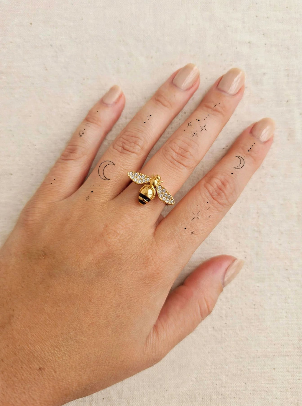 BEE RING - Piccola ape, grande carattere.